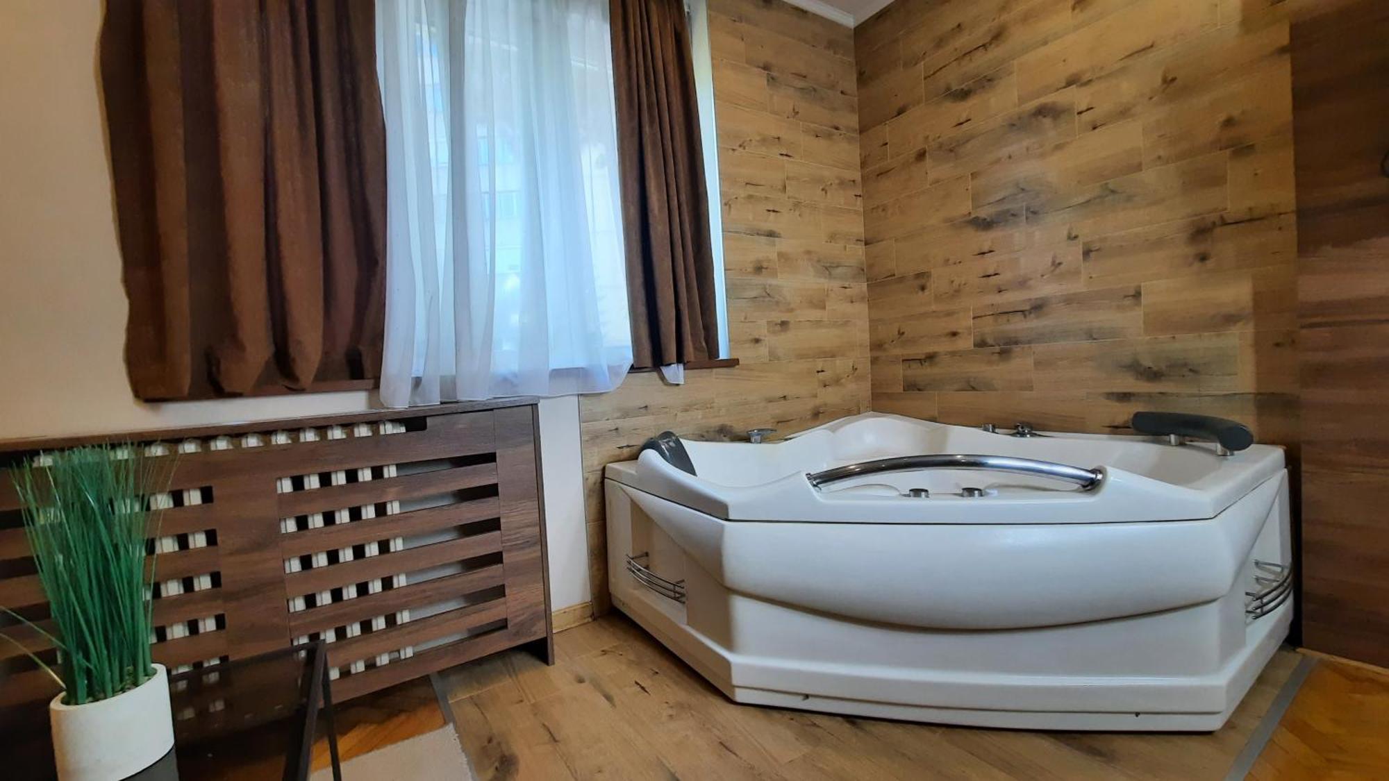 Stan Na Dan Apartman D Lux Jacuzzi Kragujevac Exterior foto