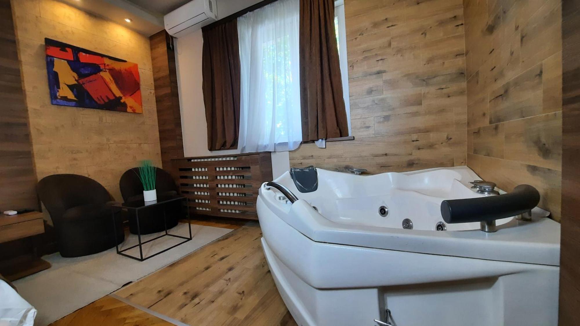 Stan Na Dan Apartman D Lux Jacuzzi Kragujevac Exterior foto