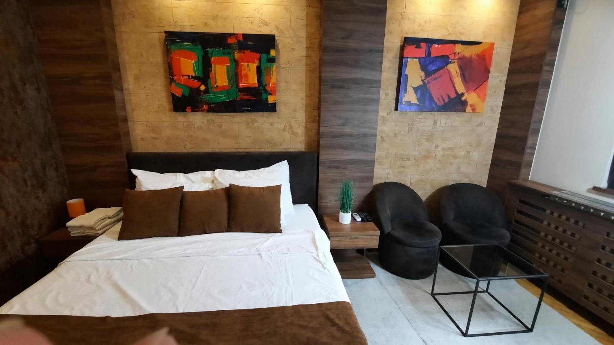 Stan Na Dan Apartman D Lux Jacuzzi Kragujevac Exterior foto